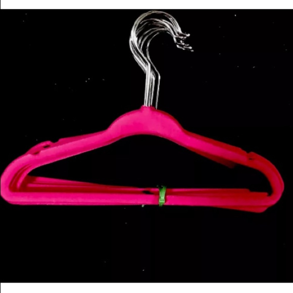 Lot of 10 velvet non slip pink children’s Hangers